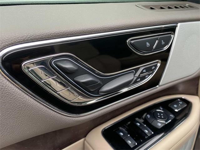 used 2024 Lincoln Navigator L car, priced at $67,098