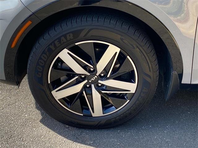 used 2022 Kia Sorento car, priced at $23,772