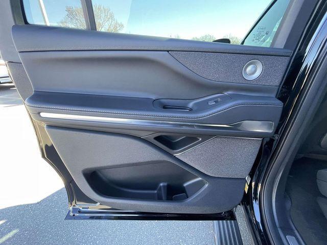 new 2026 Lincoln Navigator L car, priced at $112,538