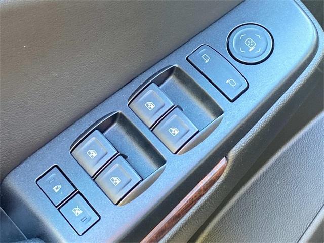 used 2019 GMC Yukon car, priced at $23,619