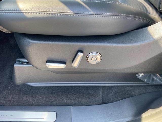 new 2025 Lincoln Navigator L car, priced at $106,780