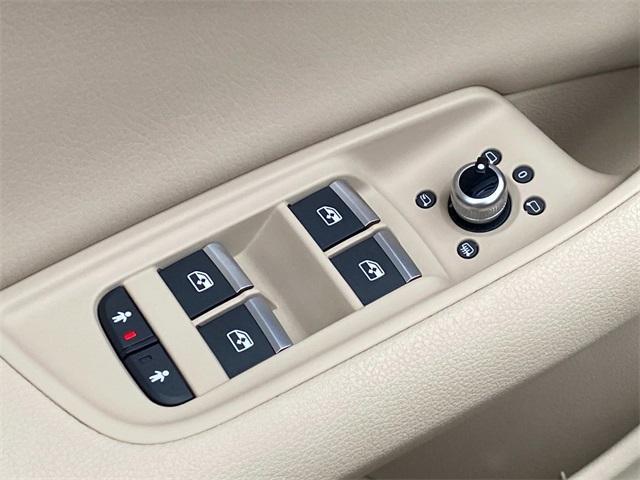 used 2019 Audi Q7 car, priced at $20,884
