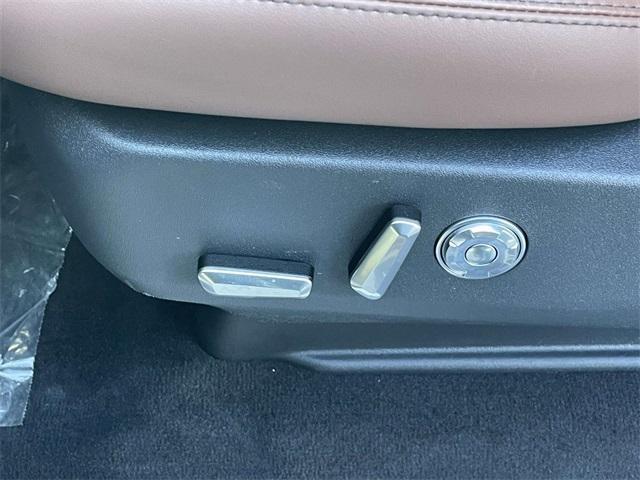 new 2026 Lincoln Navigator car, priced at $103,233