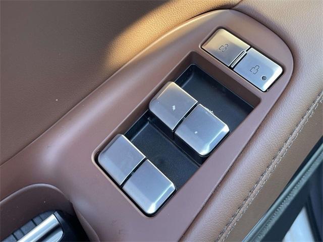 new 2026 Lincoln Navigator car, priced at $103,233