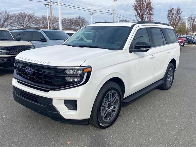 new 2025 Ford Expedition car, priced at $69,715