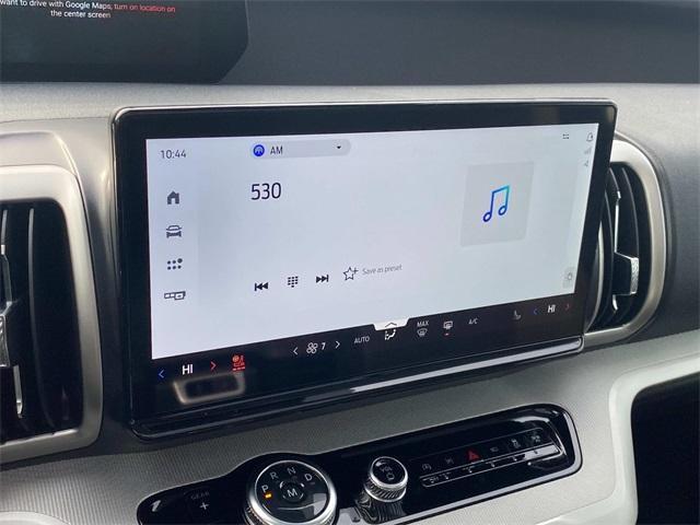 new 2025 Ford Expedition car, priced at $69,715