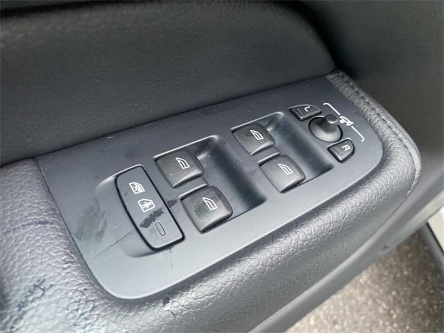 used 2021 Volvo XC60 car, priced at $24,474