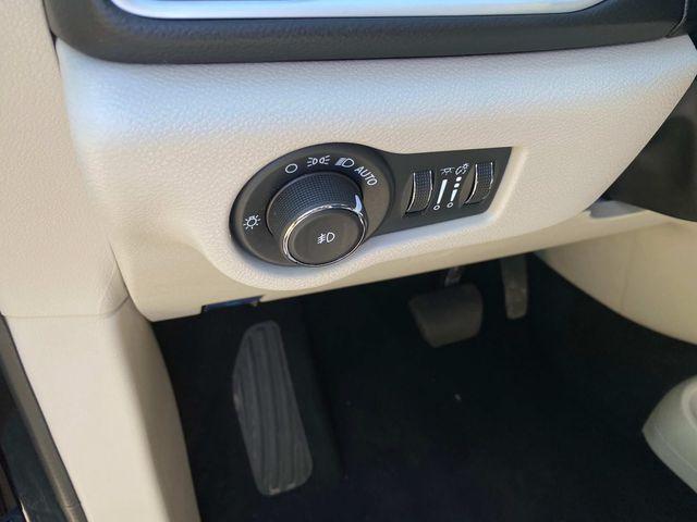 used 2024 Chrysler Pacifica car, priced at $25,744