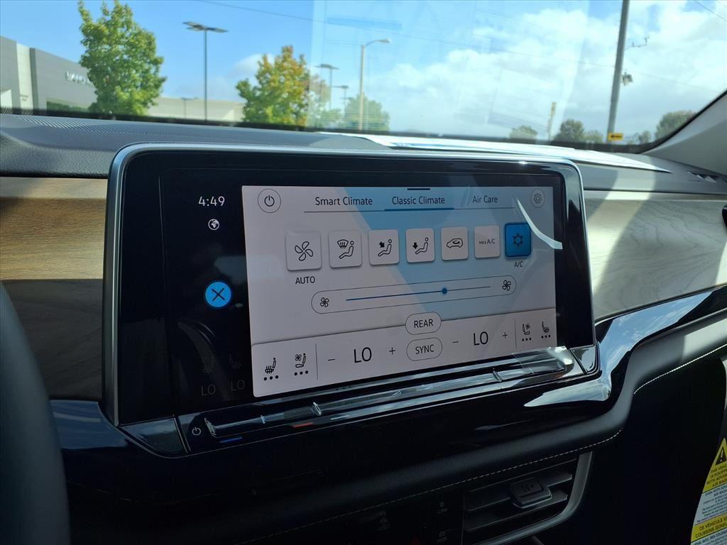 new 2026 Volkswagen Atlas car, priced at $46,380