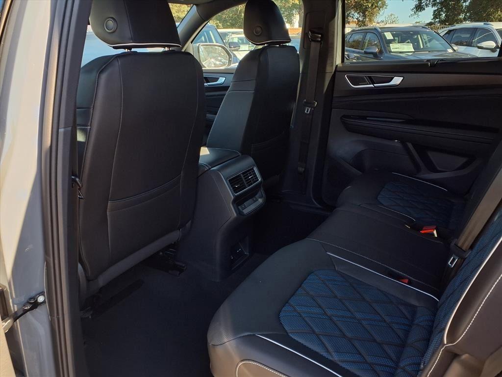 new 2026 Volkswagen Atlas Cross Sport car, priced at $54,313