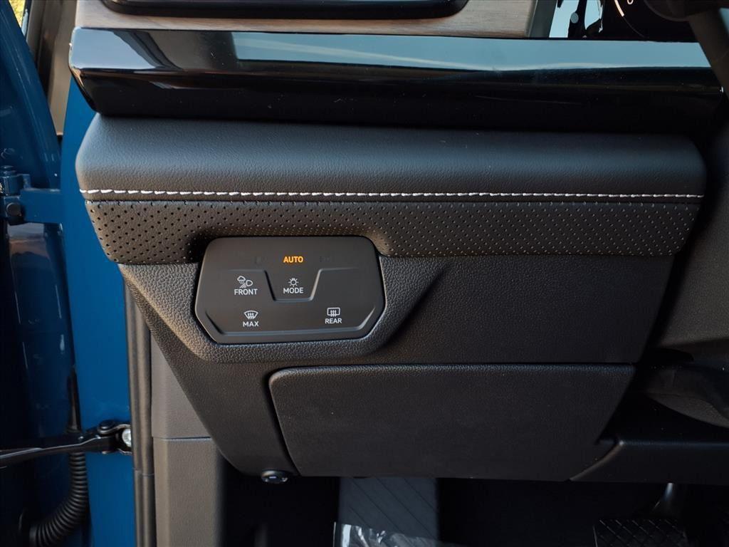 new 2026 Volkswagen Atlas car, priced at $45,878