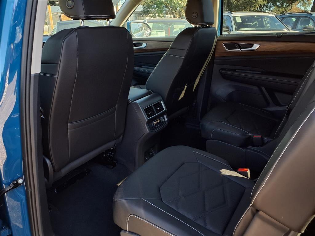 new 2026 Volkswagen Atlas car, priced at $45,878