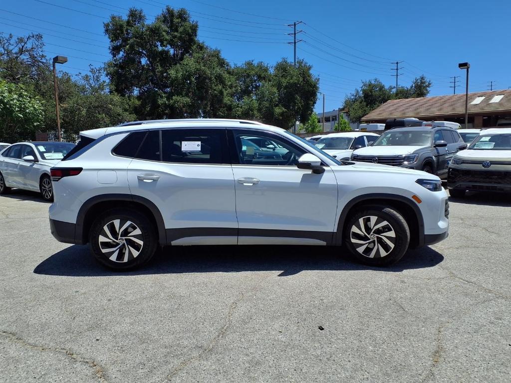 used 2026 Volkswagen Tiguan car, priced at $32,076