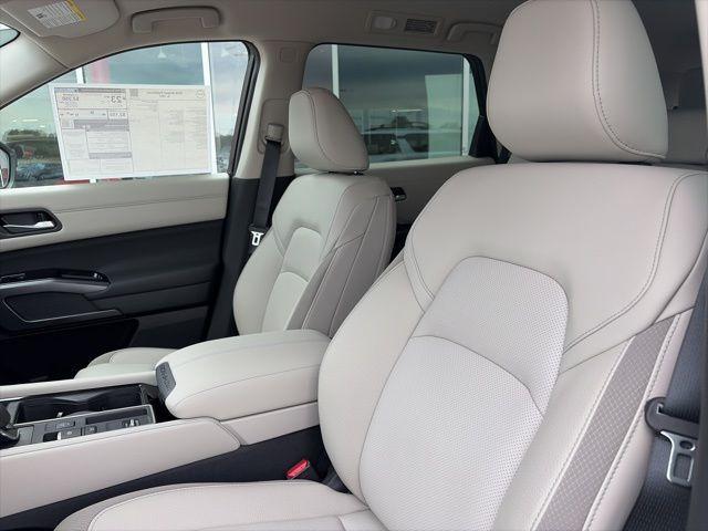 new 2026 Nissan Pathfinder car, priced at $40,925