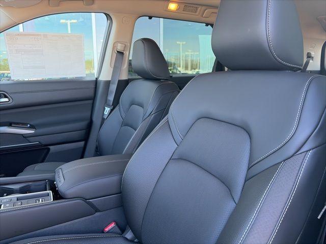 new 2026 Nissan Pathfinder car, priced at $43,703