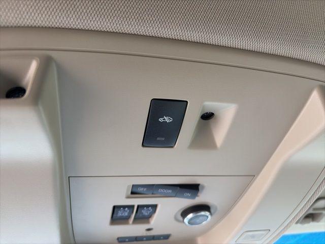 used 2019 GMC Yukon car, priced at $33,600