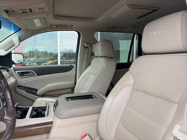 used 2019 GMC Yukon car, priced at $33,600