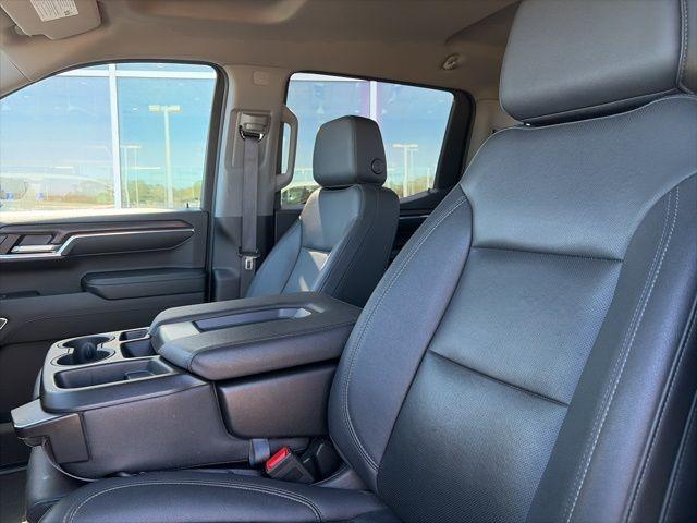 used 2024 GMC Sierra 1500 car, priced at $33,800