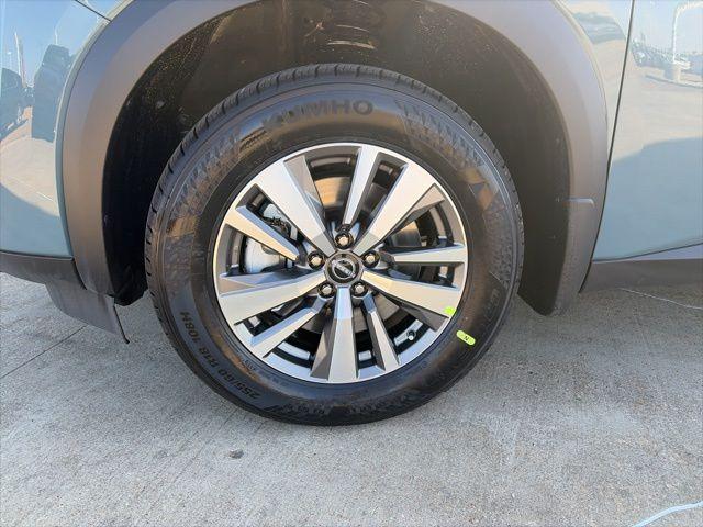 new 2026 Nissan Pathfinder car, priced at $40,925