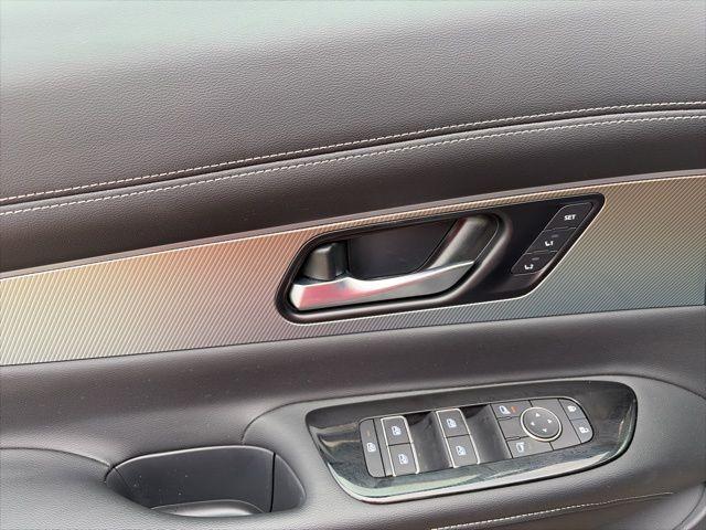 used 2025 Nissan Murano car, priced at $35,900