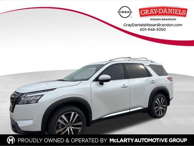 new 2025 Nissan Pathfinder car, priced at $46,321