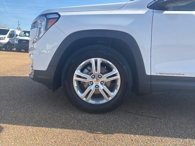 used 2024 GMC Terrain car, priced at $19,200