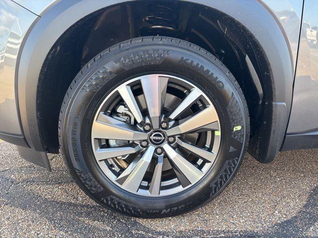 new 2025 Nissan Pathfinder car, priced at $36,418