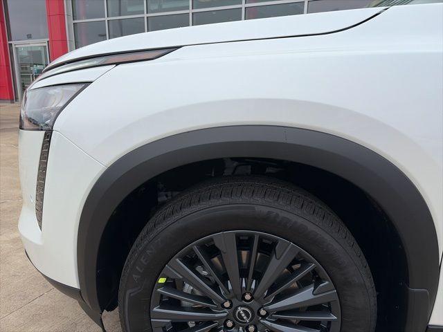 new 2026 Nissan Pathfinder car, priced at $44,107