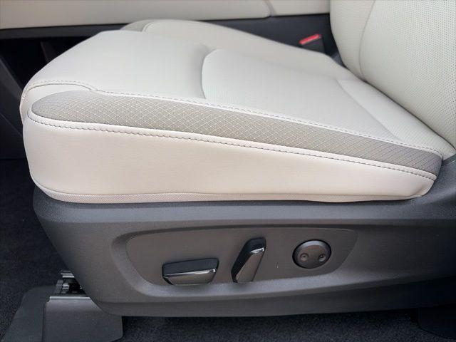 new 2026 Nissan Pathfinder car, priced at $40,521