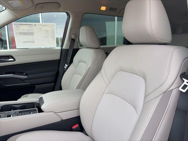 new 2026 Nissan Pathfinder car, priced at $40,521