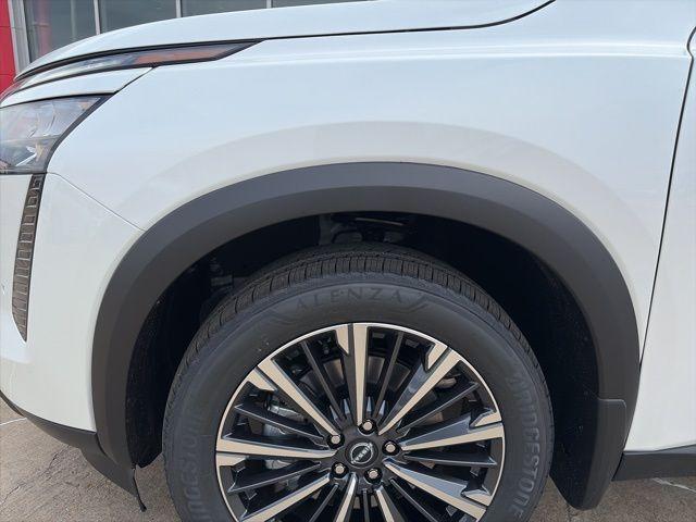 new 2026 Nissan Pathfinder car, priced at $48,252