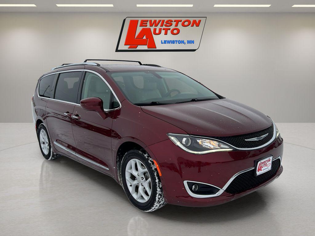 used 2018 Chrysler Pacifica car, priced at $10,995