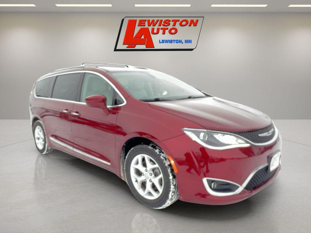 used 2018 Chrysler Pacifica car, priced at $10,995