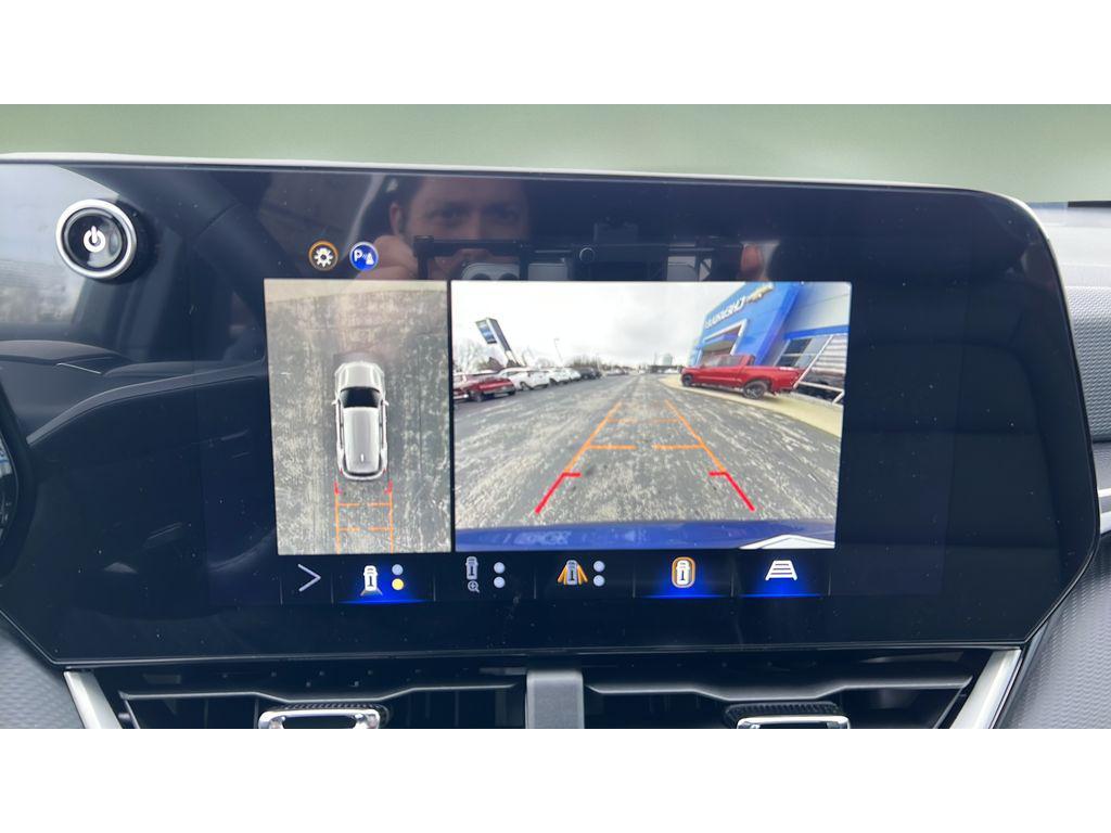 new 2026 Chevrolet Equinox car, priced at $35,365