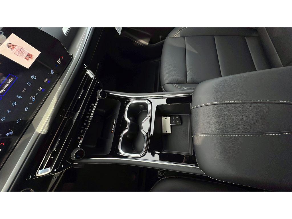 new 2026 Chevrolet Traverse car, priced at $46,939