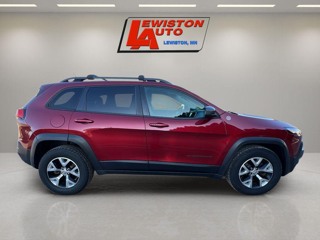 used 2015 Jeep Cherokee car, priced at $5,995