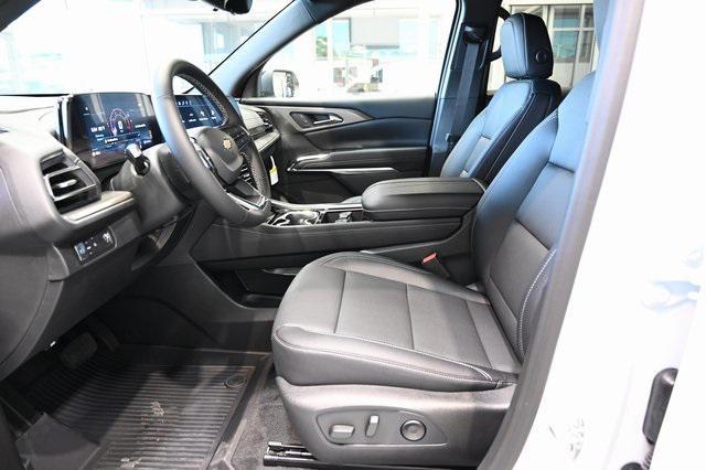 new 2026 Chevrolet Traverse car, priced at $43,390