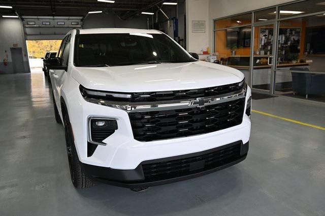 new 2026 Chevrolet Traverse car, priced at $44,990