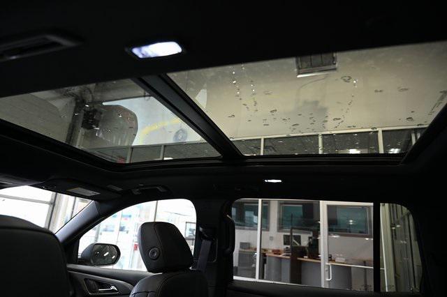 new 2026 Chevrolet Traverse car, priced at $44,340