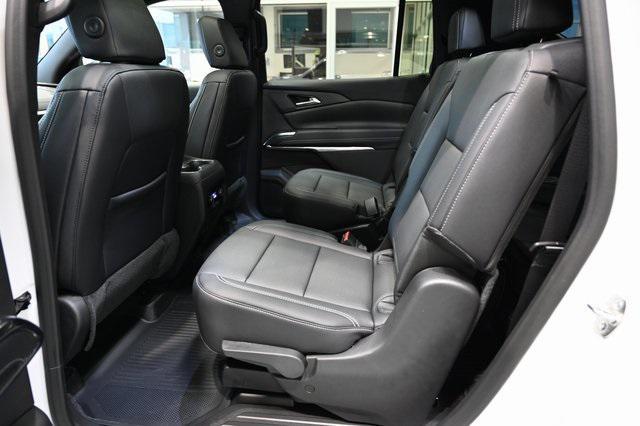 new 2026 Chevrolet Traverse car, priced at $42,140