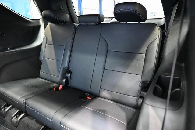 new 2026 Chevrolet Traverse car, priced at $42,140