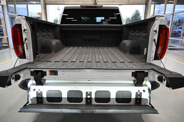 used 2022 GMC Sierra 1500 car, priced at $39,900