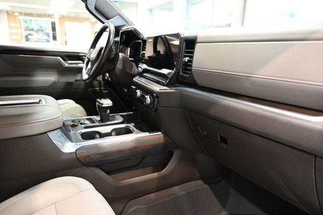 used 2022 GMC Sierra 1500 car, priced at $39,900