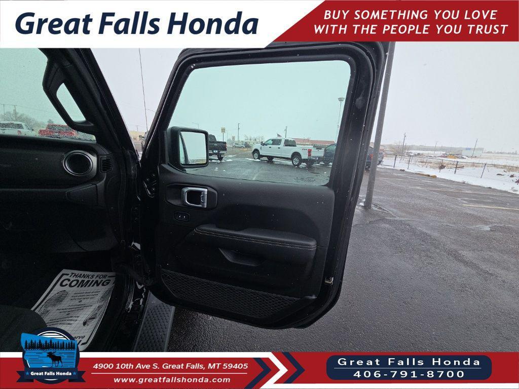 used 2021 Jeep Wrangler Unlimited car, priced at $29,250