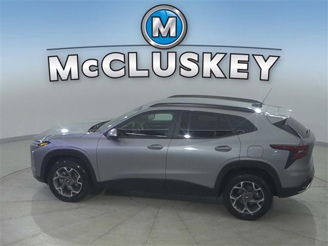 used 2025 Chevrolet Trax car, priced at $22,989