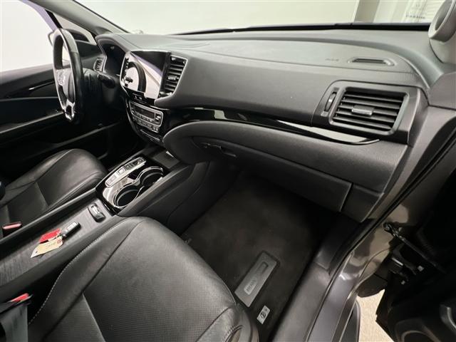 used 2022 Honda Pilot car, priced at $32,887