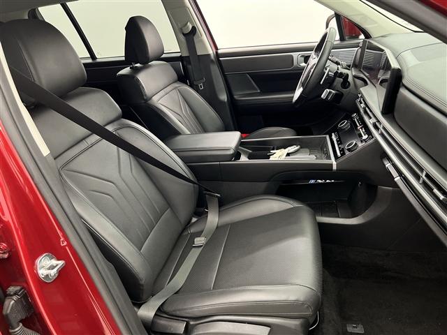 used 2025 Hyundai Santa Fe car, priced at $34,489