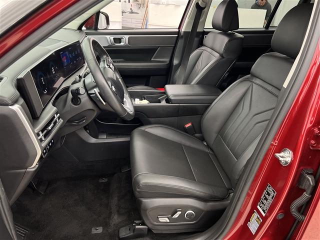 used 2025 Hyundai Santa Fe car, priced at $34,489