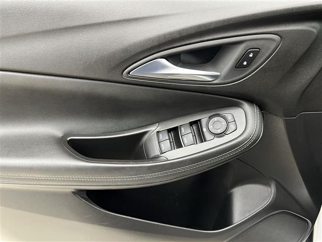 used 2025 Buick Encore GX car, priced at $25,989