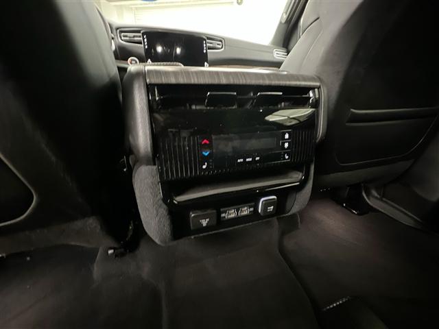 used 2024 Jeep Wagoneer L car, priced at $40,989